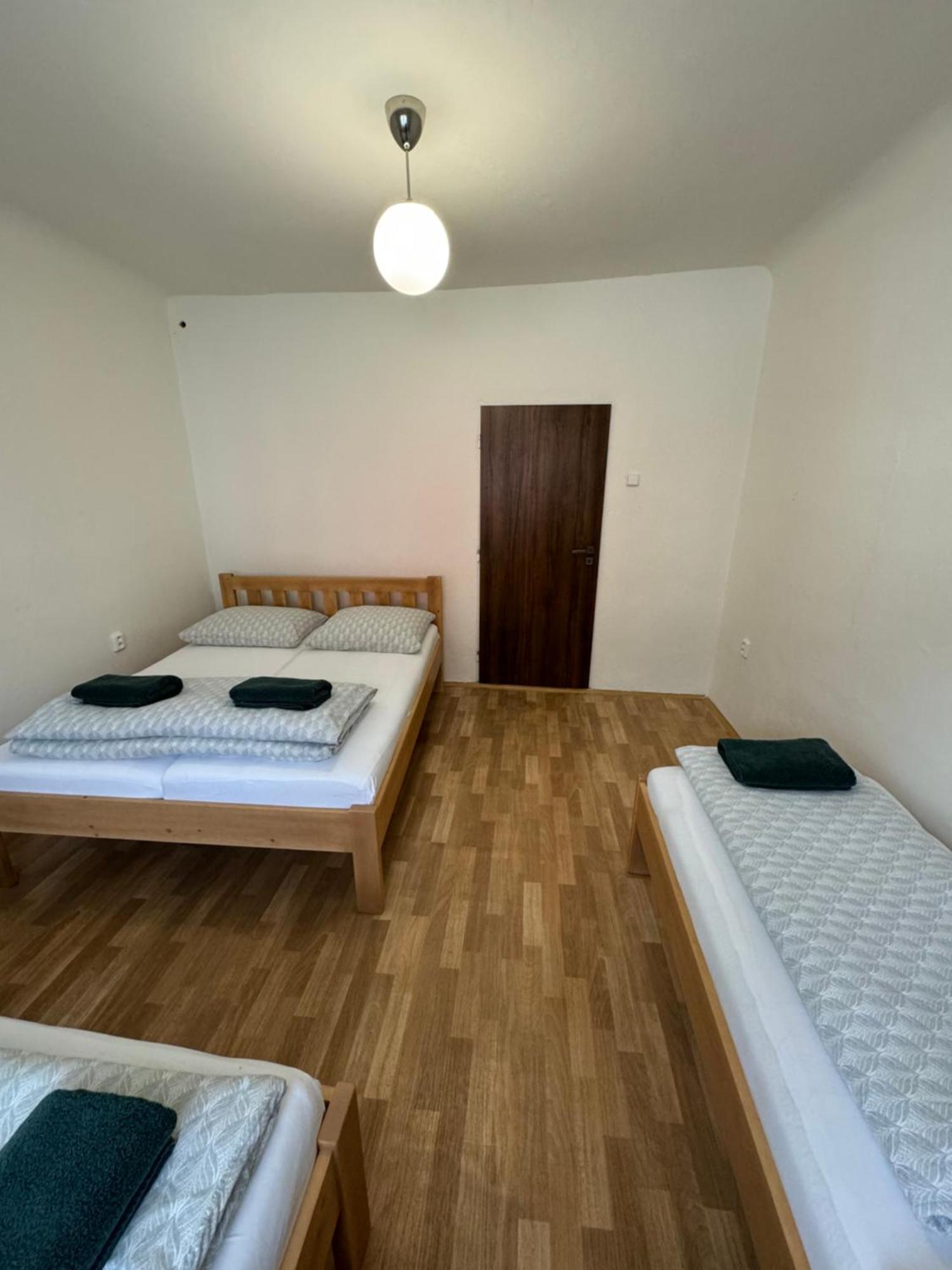 Mikulovska Chalupa Se Sklepem Exterior foto